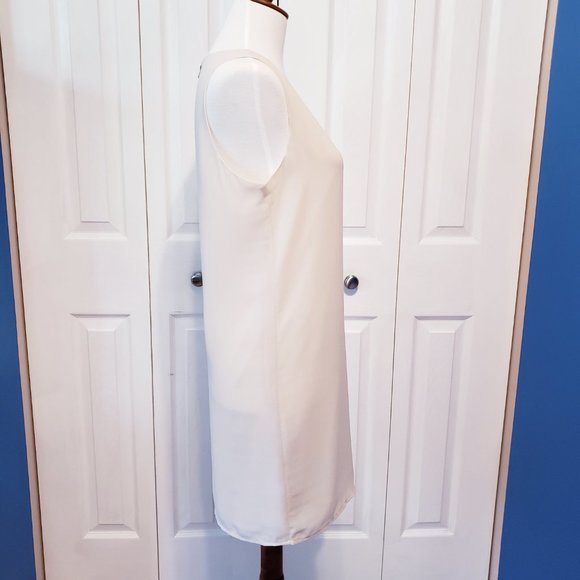 ❤️ 2/$25 … Cream shift dress - Picture 2 of 6